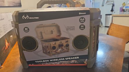 Realtree Toolbox Bluetooth Wireless Speaker
