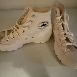 White Converse Hightops 
