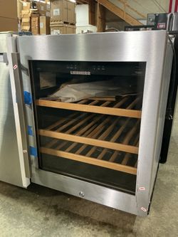 Liebherr WU-4500 Undercounter Wine Fridge (Open Box / Scratch & Dent)