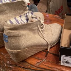 Toms Size8