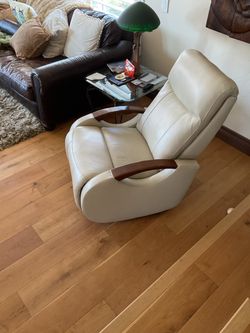 Recliners Set of 2 BarcaLounger swivel rocker recliners