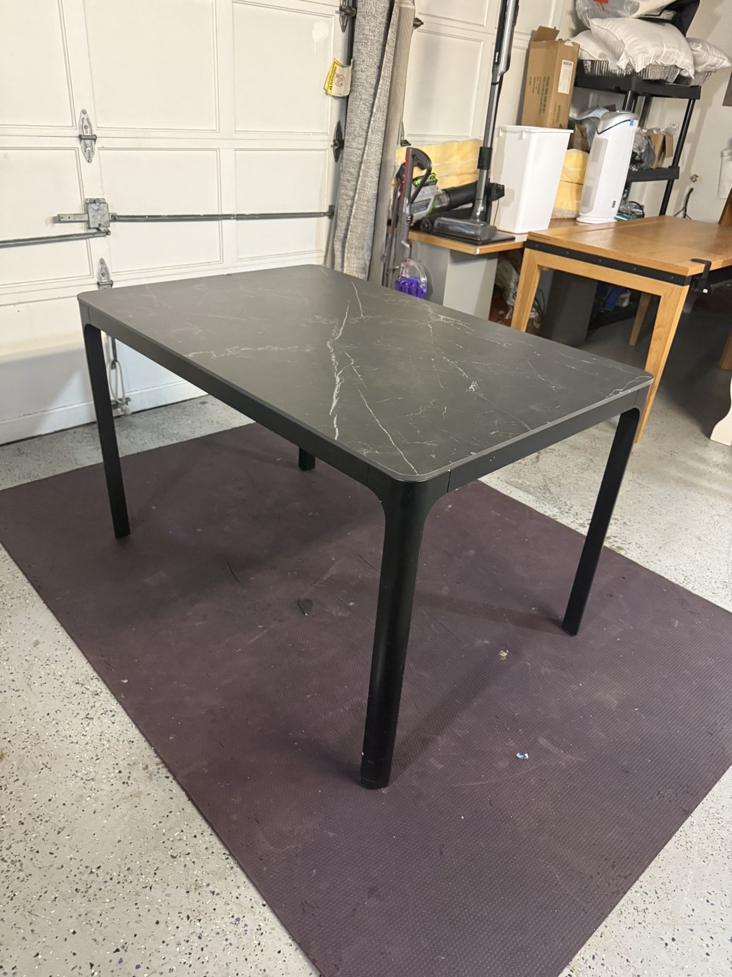 Kryska Metal Base Dining Table in great condition