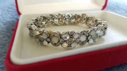 Ladies bracelet