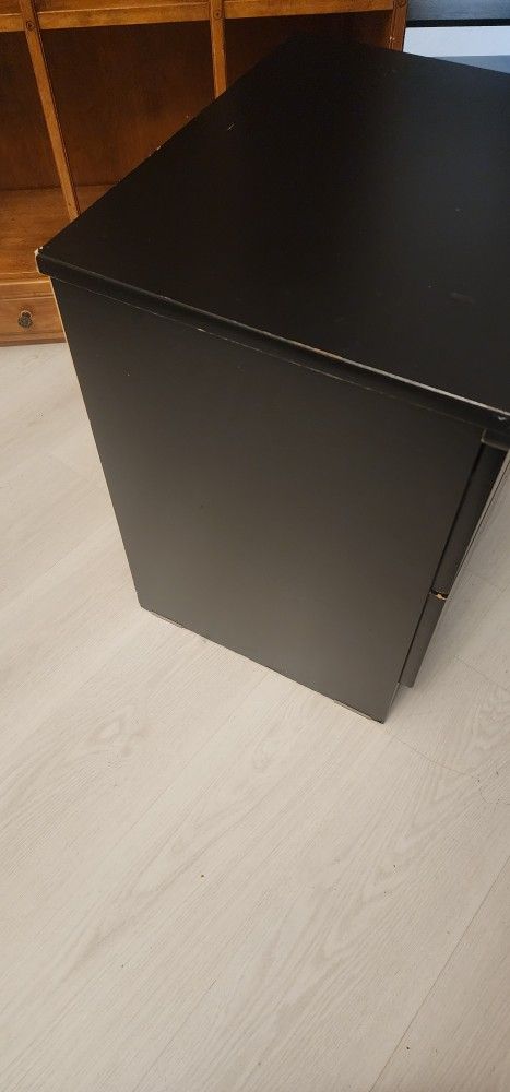 Black Night Stand