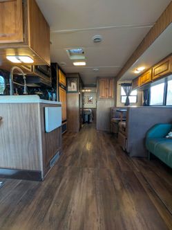 Motorhome Monaco La Palma RV Full renovated and Low mileage