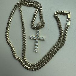 Mens 22in 5mm Gold Cuban Link Chain With CZ Diamond Cross Pendant