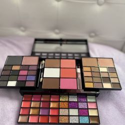 4 in 1 makeup palette