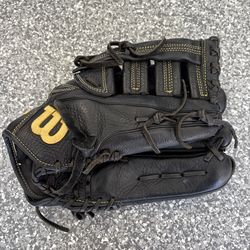 Wilson youth glove A950