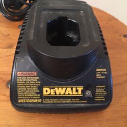 DeWALT Charger