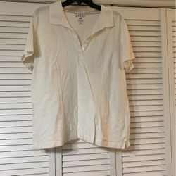 Women’s White Tops (size XXL)($5 each)