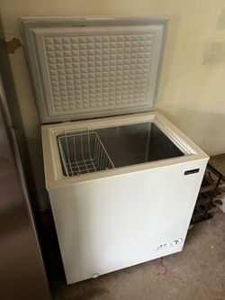 Magic Chef Freezer (2016)