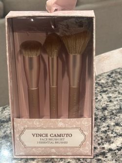 Vince Camuto 3-Piece Face Brush Set