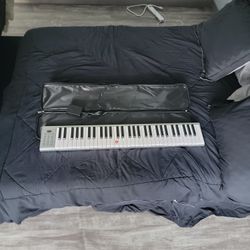 Vangoa Portable Keyboard.
