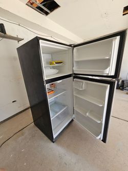 Fridge working