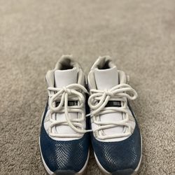 Jordan 11 Low 