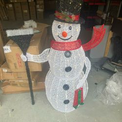 5 FT Outdoor Christmas
Decorations Snowman with Broom & Built in 200 LED Lights