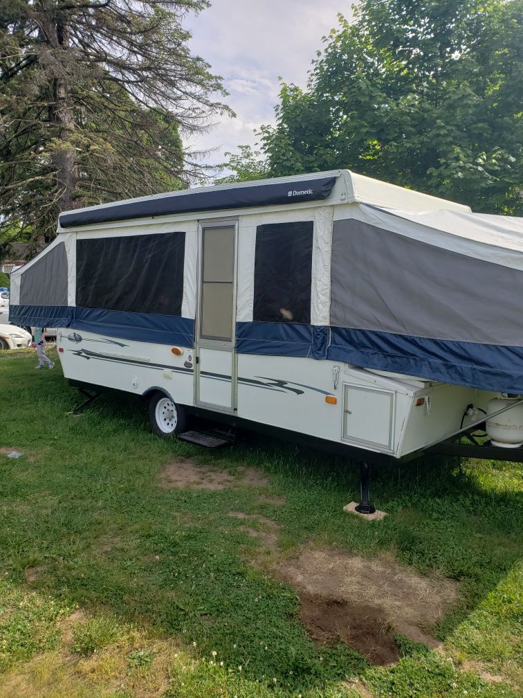 2005 palomino pop up camper