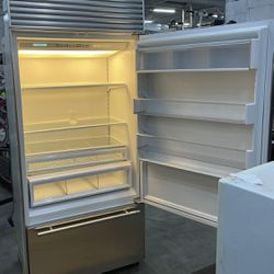 SubZero Refrigerator With Freezer
