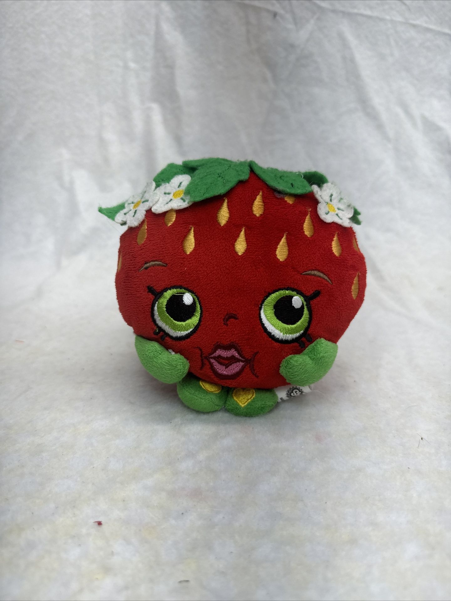 SHOPKINS PLUSH 6"INCH SINGLE STRAWBERRY KISS EMBROIDERED FEET