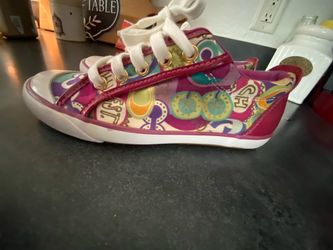 Coach women’s Shoes 5.5