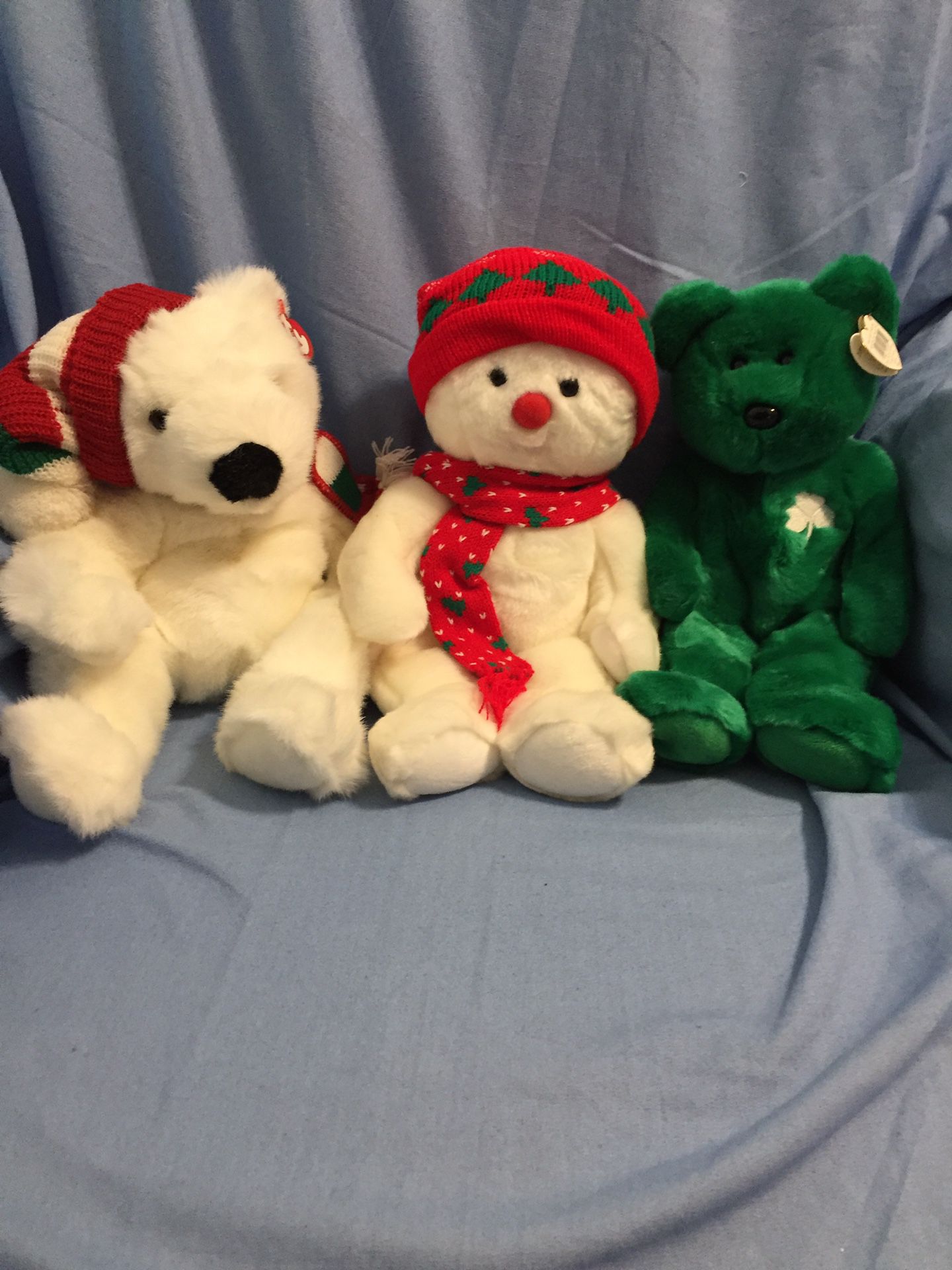 Like New! Christmas/St. Patrick’s Day Ty beanie buddies with tags-snowman and two bears