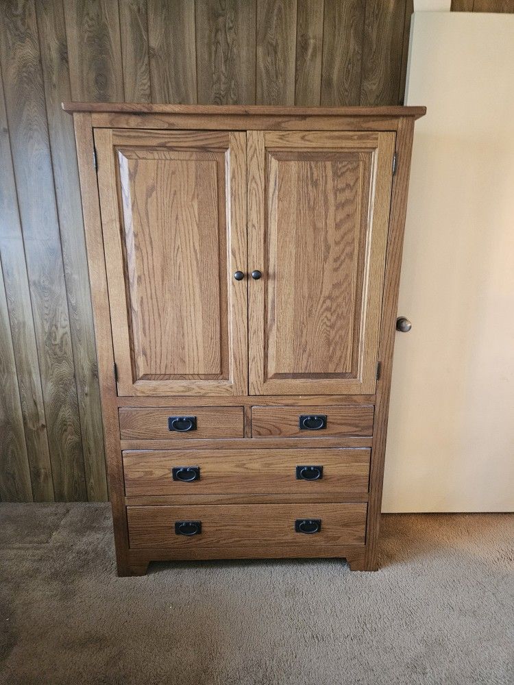 FREE Oak armoir, Cedar Lined