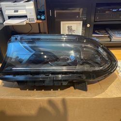 2022 Dodge Charger Headlight Driver Side 