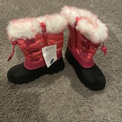 Girls Snow Boots. Size 4 Brand New.  