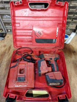 Hilti 1/4" impact set