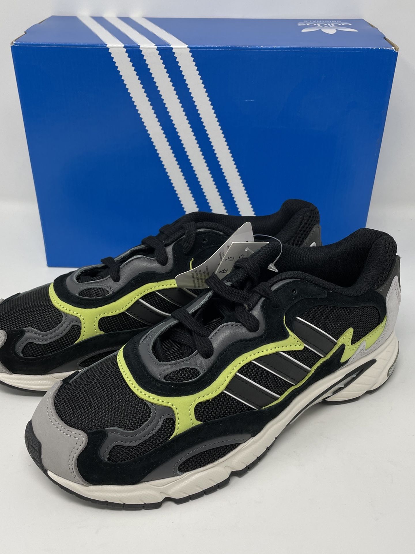 Adidas Temper Core Black White Size 8 F97209 Mens Running Shoes for Sale in San Jose, CA - OfferUp