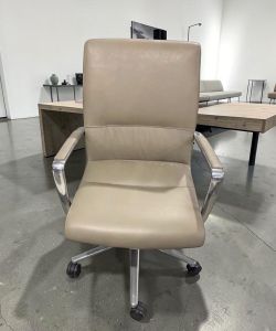 Bernhardt Design Rice Mid-Back Leather Chair – Open Box – $999 📦 Florida