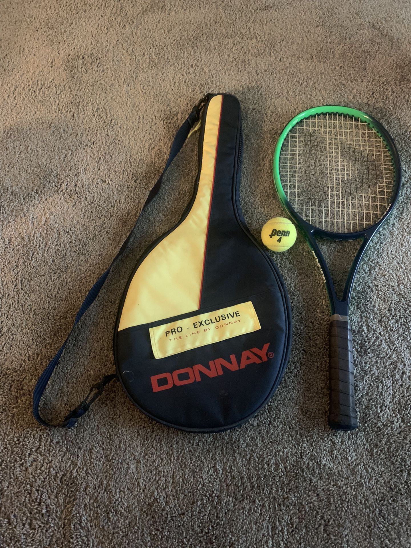 Mens Tennis Racket, Case And Ball