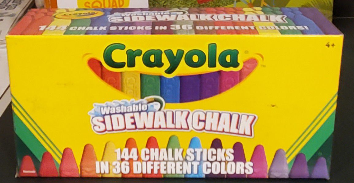 NOW REDUCED Crayola Sidewalk Chalk 144 Ct