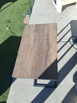 A Little table;mesita puequeña