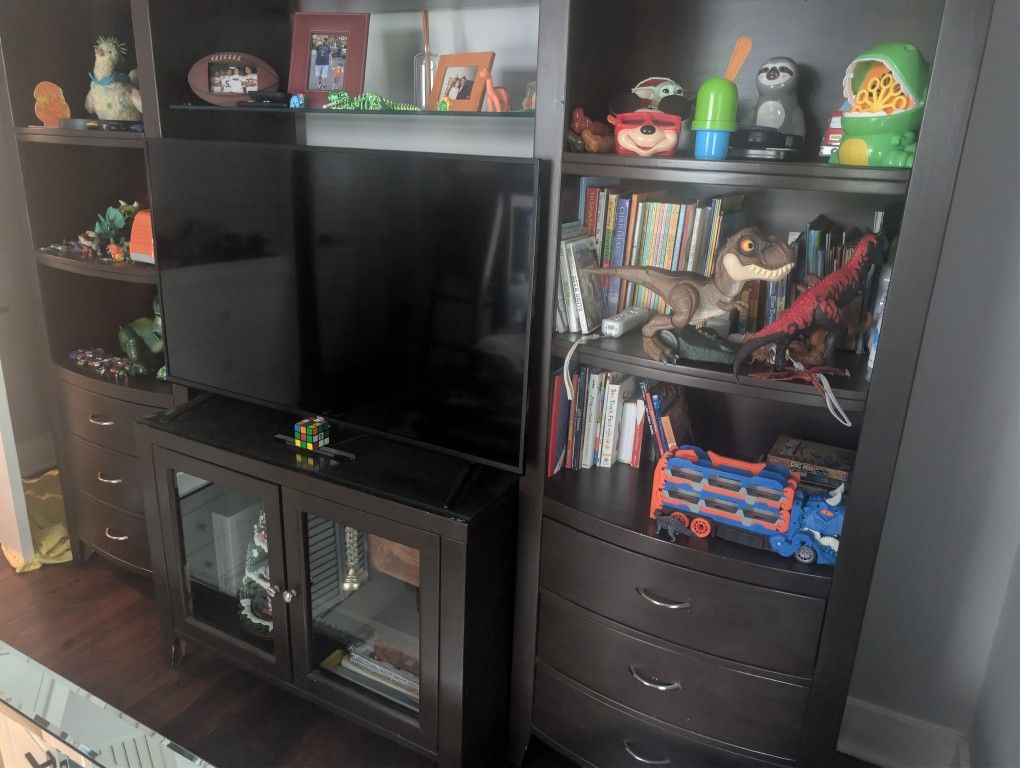 Spacious Dark Espresso Entertainment Center / Media Wall Unit