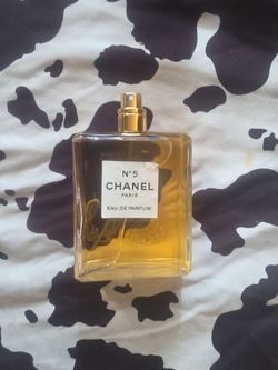 Chanel no.5 woman's perfume