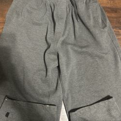 Has A Hole Inside Of Pocket Size Xl