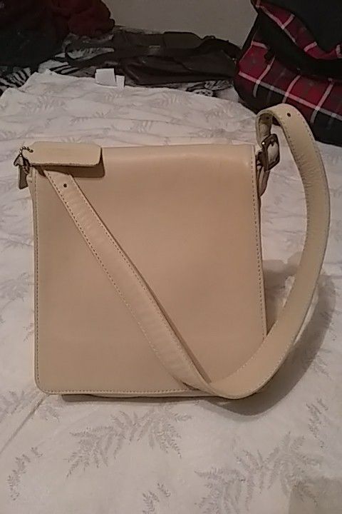 Original Coach purse real leather color beige