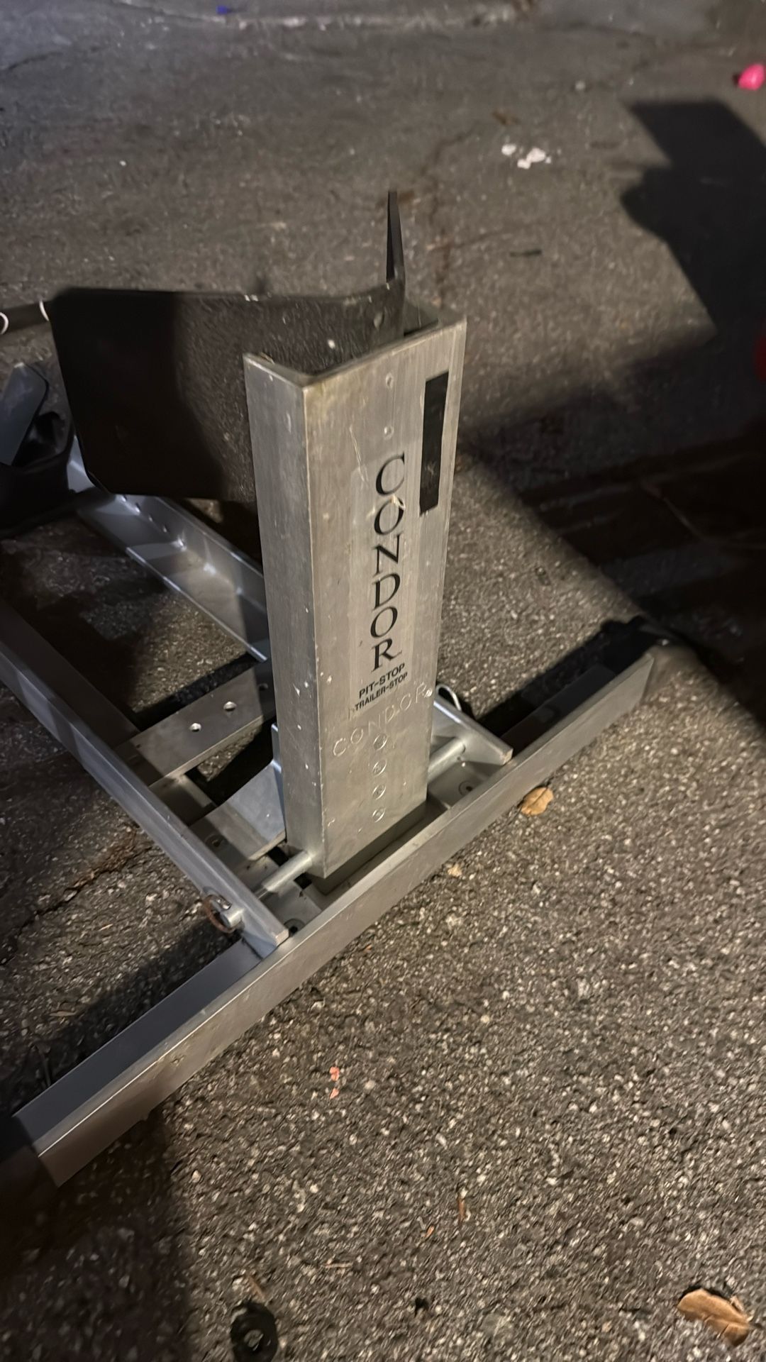 Condor Pit Stop Trailer Stop FREE