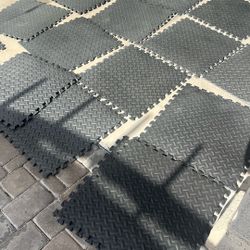 Exercise floor mat