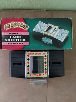 Las Vegas Style Automatic Card Shuuffler w/6 Play Cards