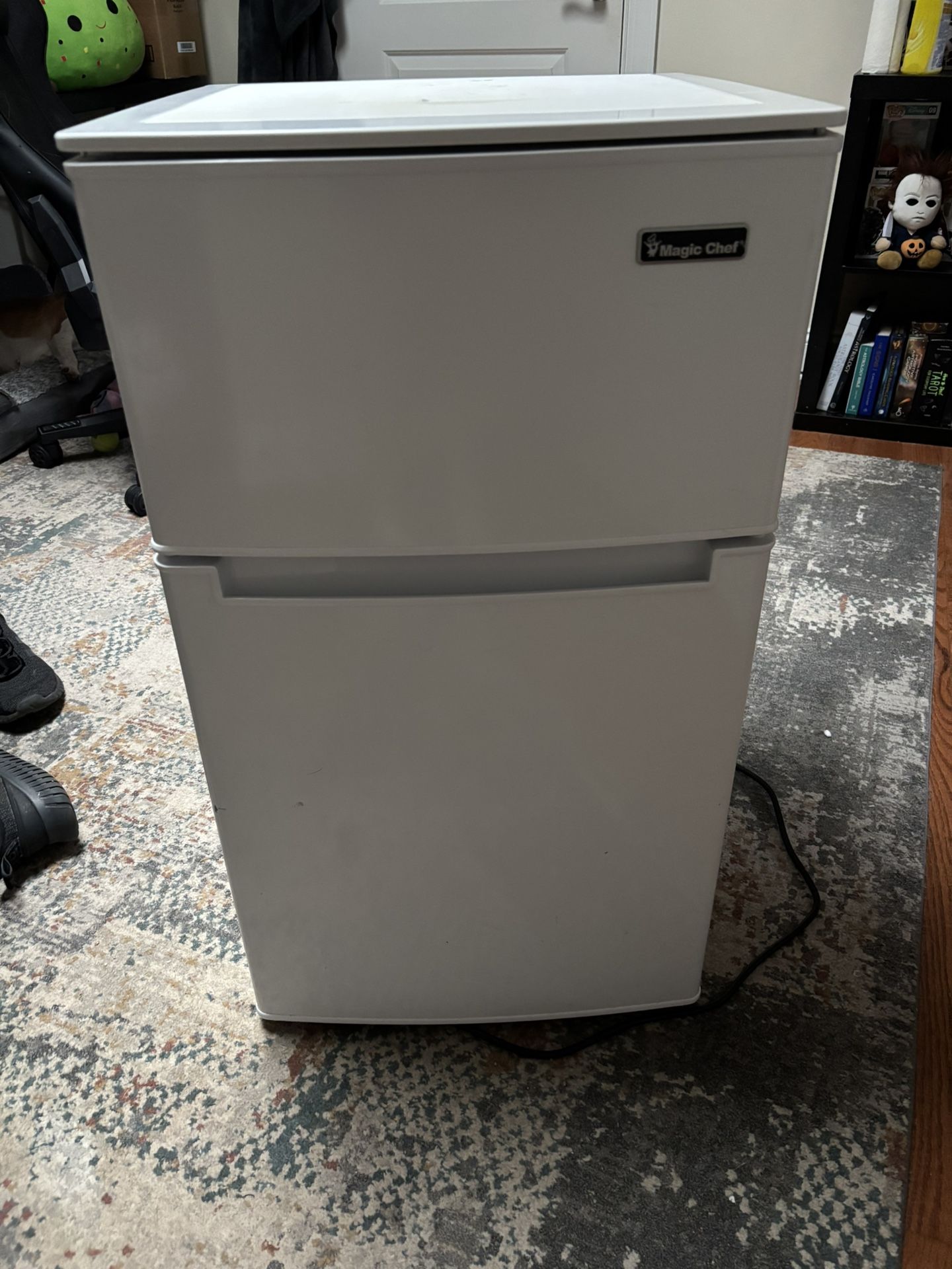 Magic Chef mini fridge