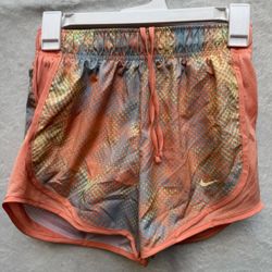 NWT Nike Tempo Running Shorts Women’s Size XS