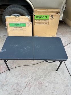Foldable out door tables