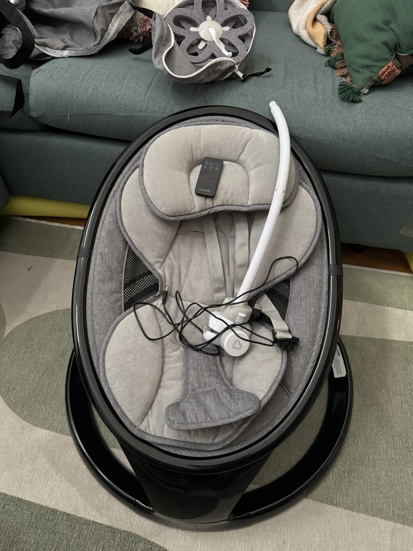 Munchkin Bluetooth Enabled Baby Swing - Black