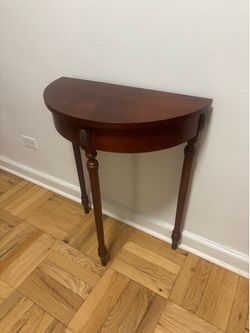 Half moon Accent Table