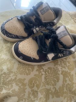 Travis Scott’s Nike dunks