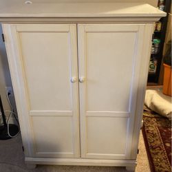 White Cabniet