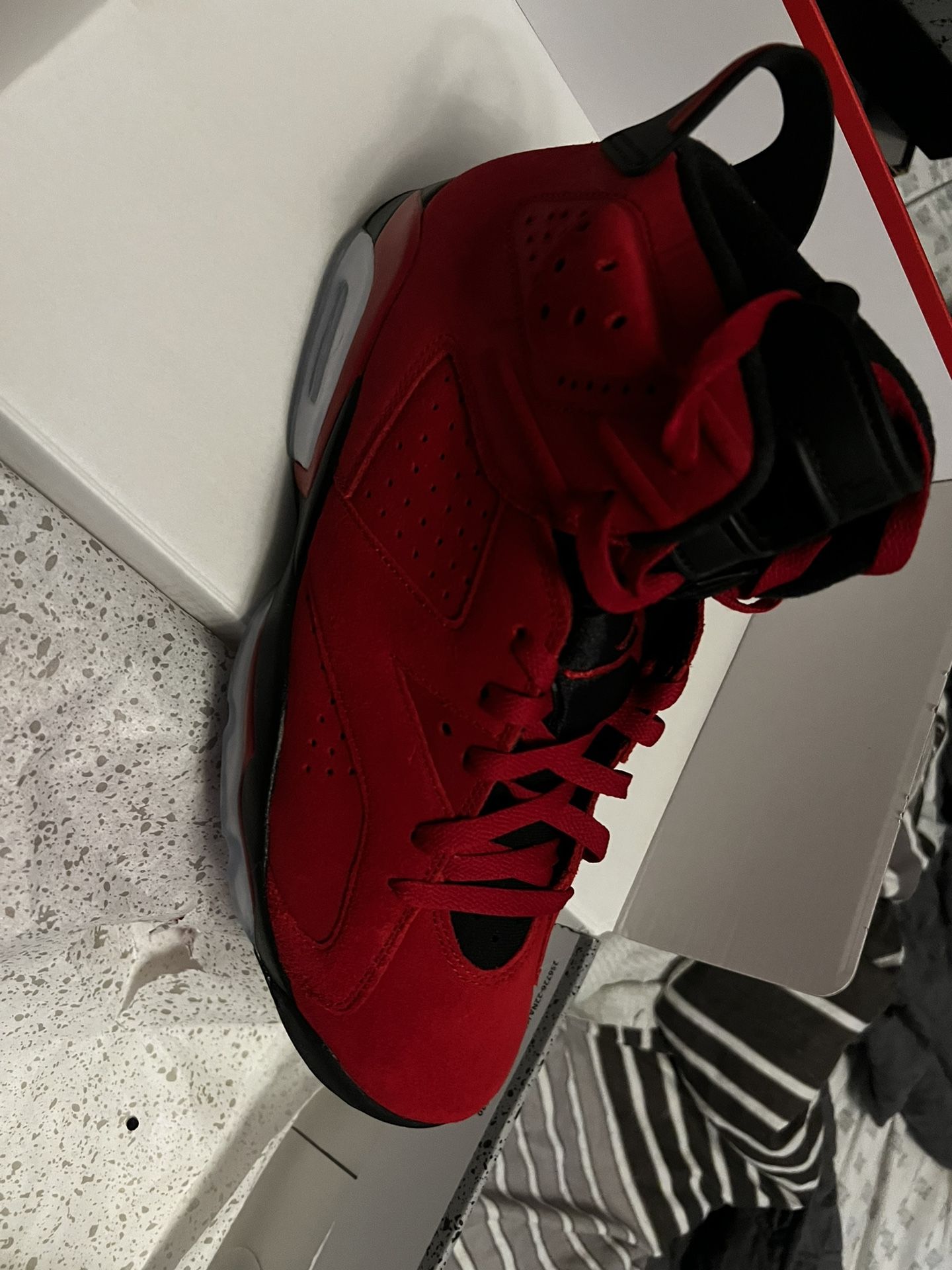 Jordan 6 Retro Varsity Red