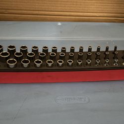 Snap-on Tools  39 pc 1/4" Drive 6-Point SAE Socket Set with PRO-FI™ Organization (1/8–5/8") (Red)